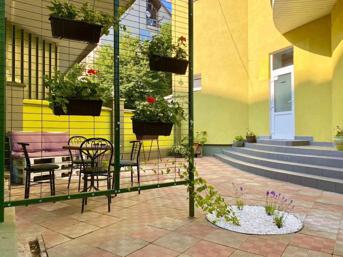 Авіа Apartment Uzhhorod Exterior photo