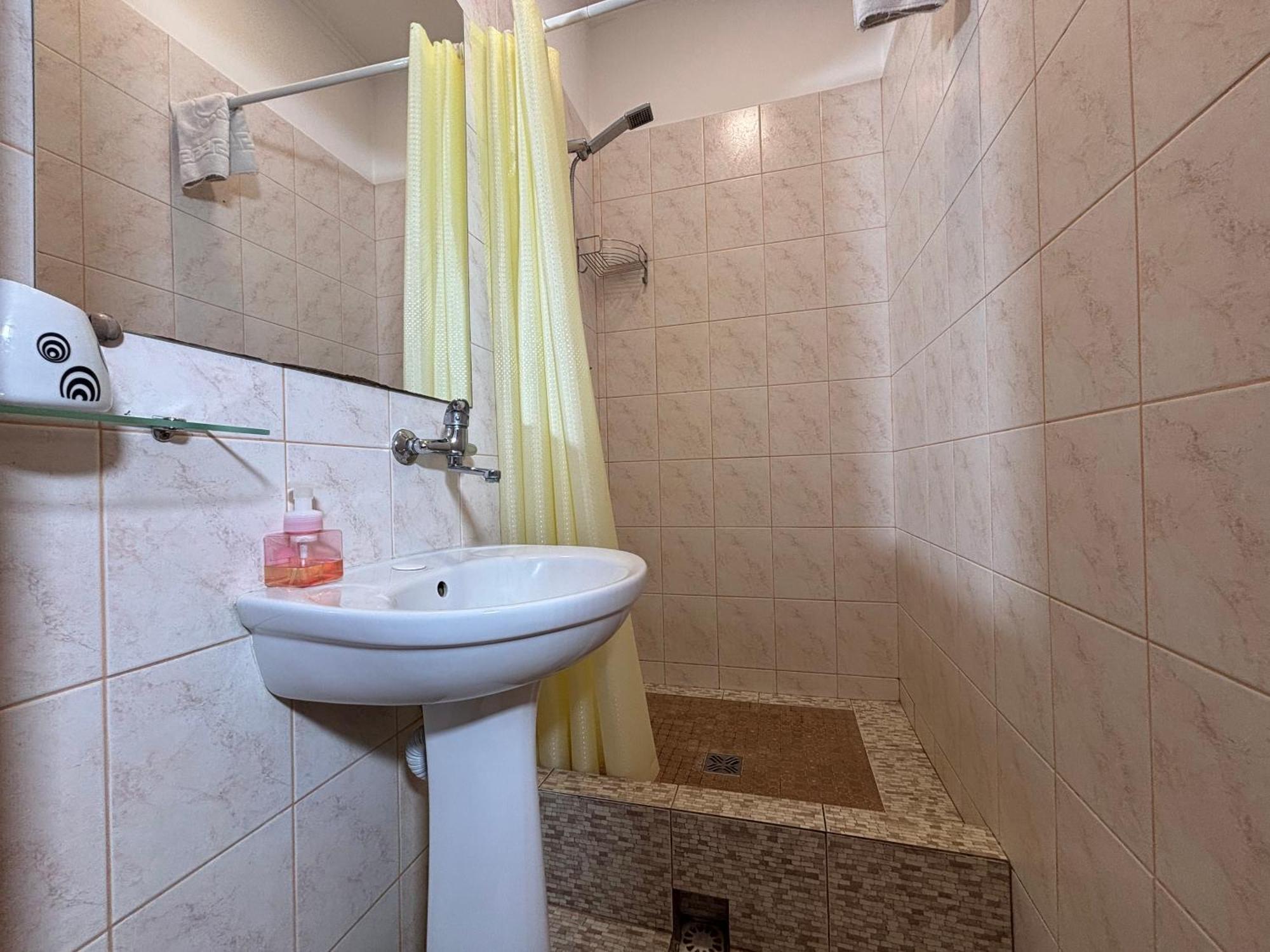 Авіа Apartment Uzhhorod Exterior photo